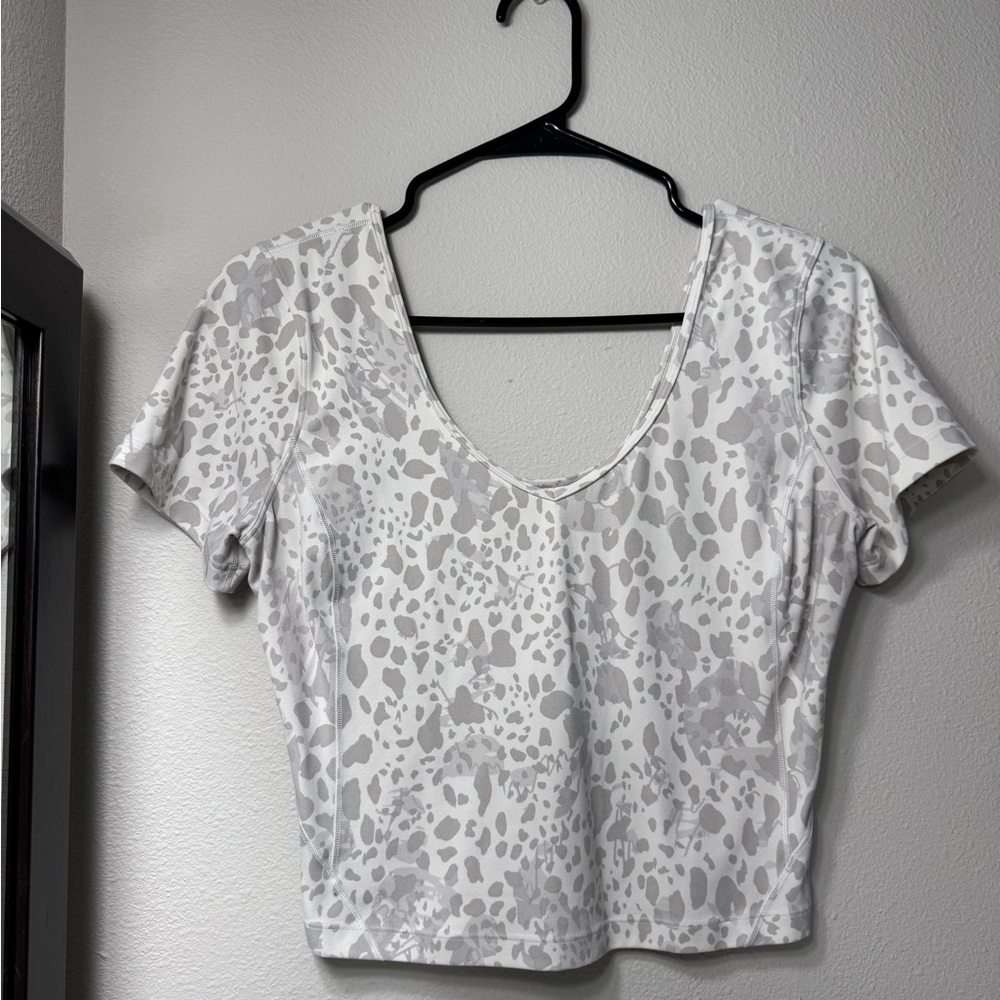 Lululemon Athletica Fitted Crop Tee White Gray